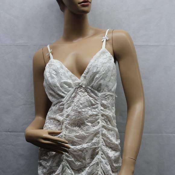 Flora Nikrooz Ivory Lace Chemise